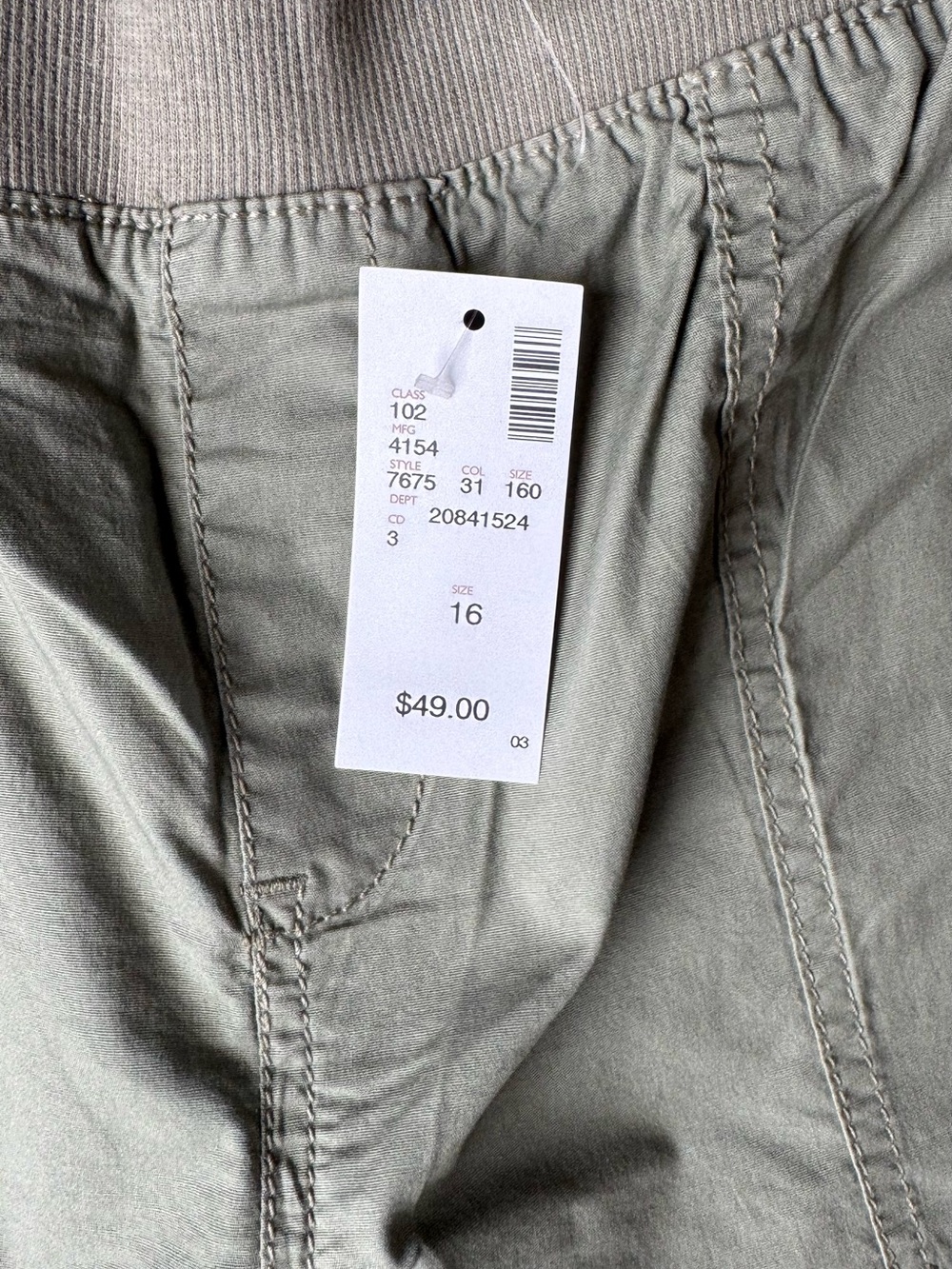 Avenue Poplin Pull-On Capri Pants In Olive - Picture 4 of 9